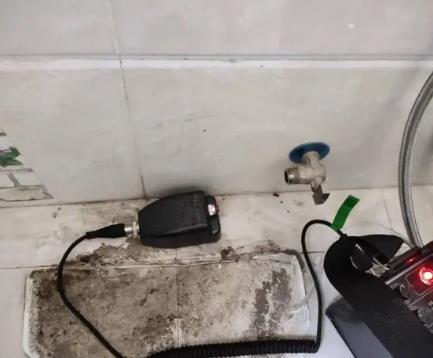 密云屋顶漏水维修公司分享下卫生间漏水的危害及解决方法
